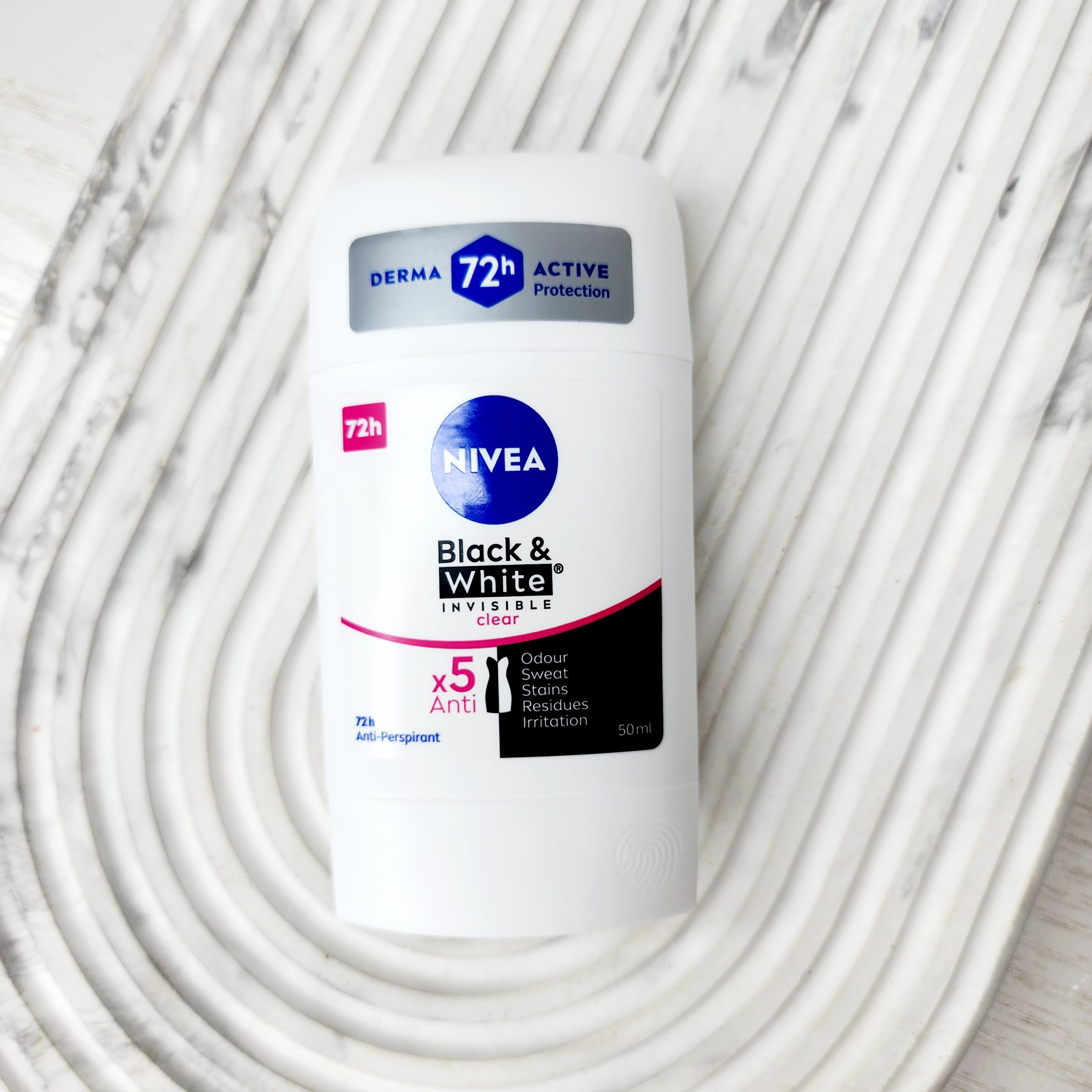 مام صابونی زنانه نیوا Nivea مدل BLACK WHITE INVISIBLE CLEARحجم 50 میل-دو لیبل