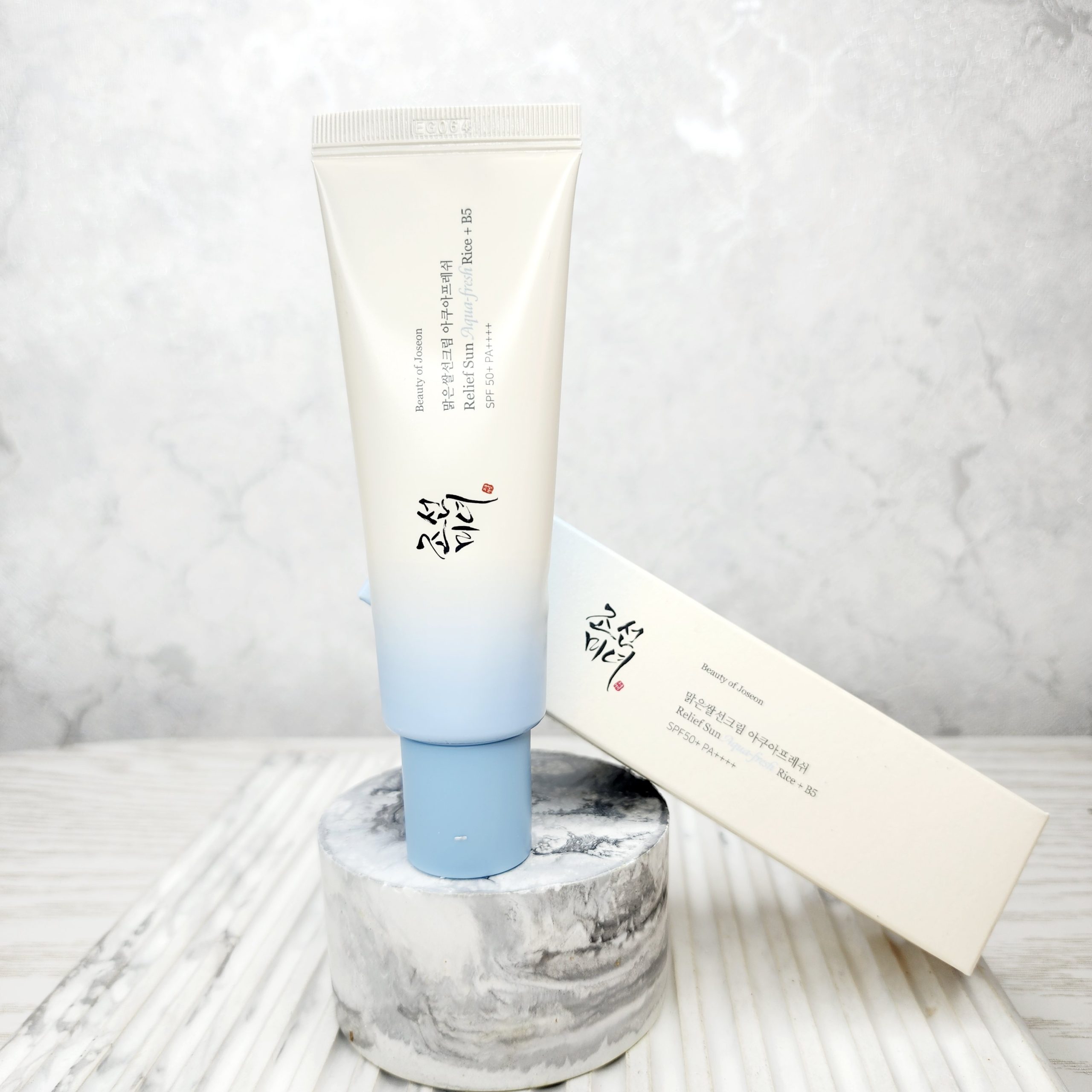 ضدآفتاب آکوا فرش بیوتی آف جوسان 50 میل کره ای اصل