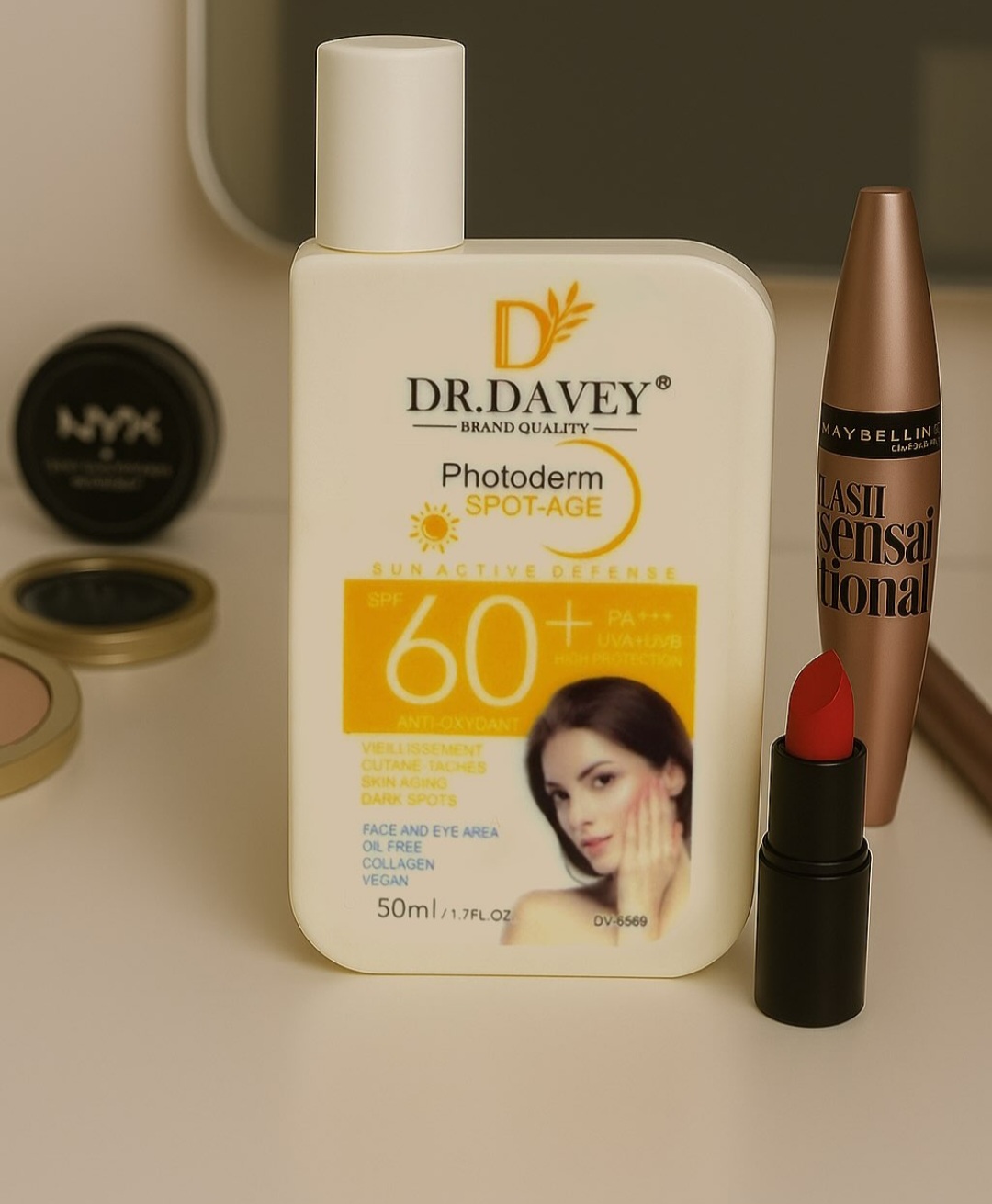 ضد آفتاب ضد لک دکتر داوی Dr. Davey مدل 60 SPF حجم 50ml