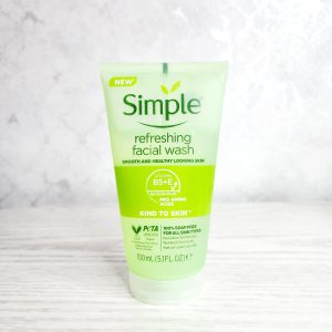 ژل شوینده صورت سیمپل مدل refreshing حجم 150 میل