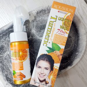 فیس واش براش دار ویتامین سی وزردچوبهROUSHUN روشان