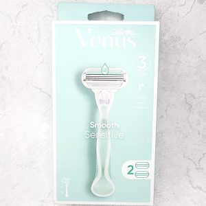 خود تراش ژیلت ونوس 3 لبه مدل Venus Smooth به همراه دو تیغ یدک مناسب پوست های حساس